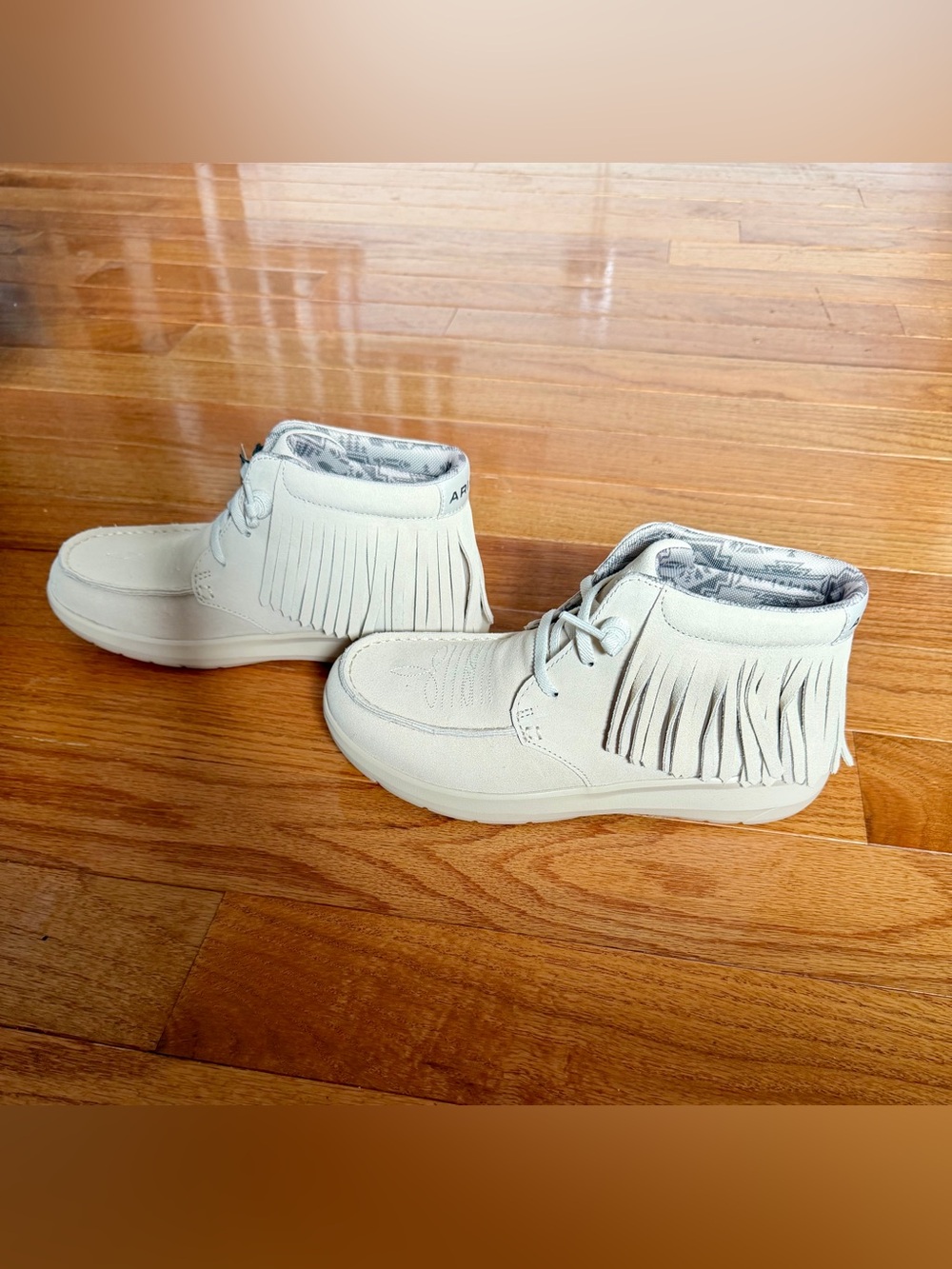 NWT Ariat Women's Hilo High Top Fringe Shoes Sand Suede Size 7 Western 10061167